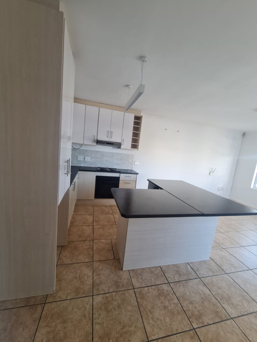 3 Bedroom Property for Sale in Silversands Western Cape